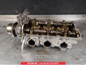 Nissan 350 Z Cylinder head O352180 photo 3
