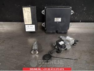 Mitsubishi Colt Steuergerät Motormanagement O345027 foto 3