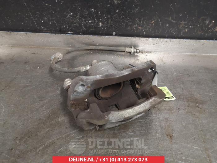 Suzuki Swift Remklauw (Tang) links-voor O325541