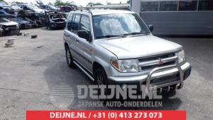 Mitsubishi Pajero Bonnet O265813 photo 3