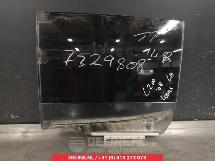Mitsubishi L200 Türscheibe 4-türig links hinten O287785