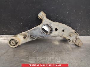 Kia Sorento Front lower wishbone, left O381400 photo 2