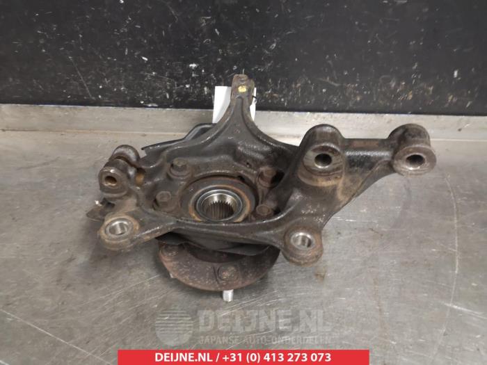 Mazda 3 Achsschenkel links vorne O322261