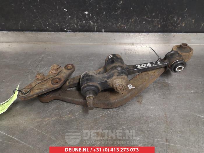 Toyota Celica Draagarm onder rechts-voor O382807