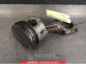 Gebruikte Zuiger Toyota Hilux II 2.4 TD 4x4 Prijs € 50,00 Margeregeling aangeboden door V.Deijne Jap.Auto-onderdelen BV