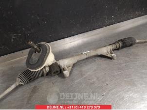 Nissan Micra Steering box O330090 photo 2