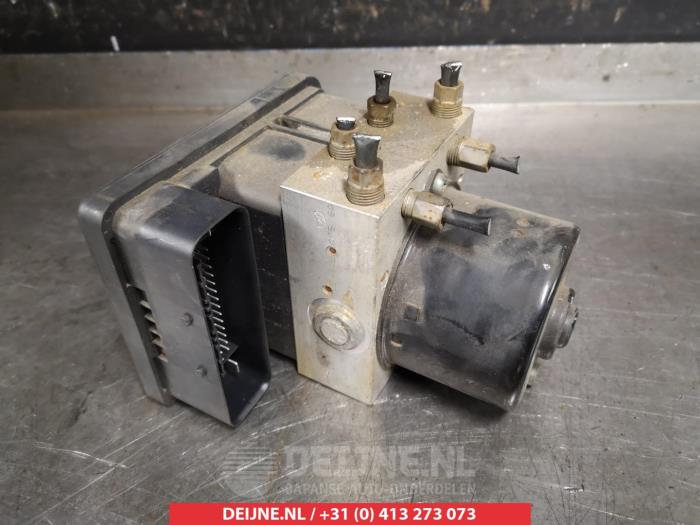 Gebruikte ABS Pomp Mazda 5 (CR19) 2.0 CiDT 16V High Power Prijs € 75,00 Margeregeling aangeboden door V.Deijne Jap.Auto-onderdelen BV