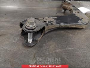 Toyota Prius Draagarm rechts-achter O384830 foto 2