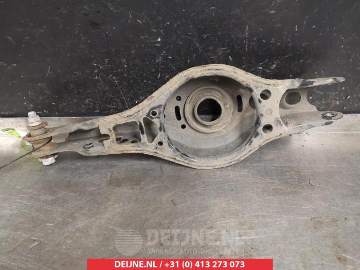 Toyota Prius Draagarm rechts-achter O384829