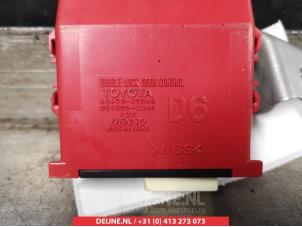 Toyota Prius Central door locking module O292220 photo 2