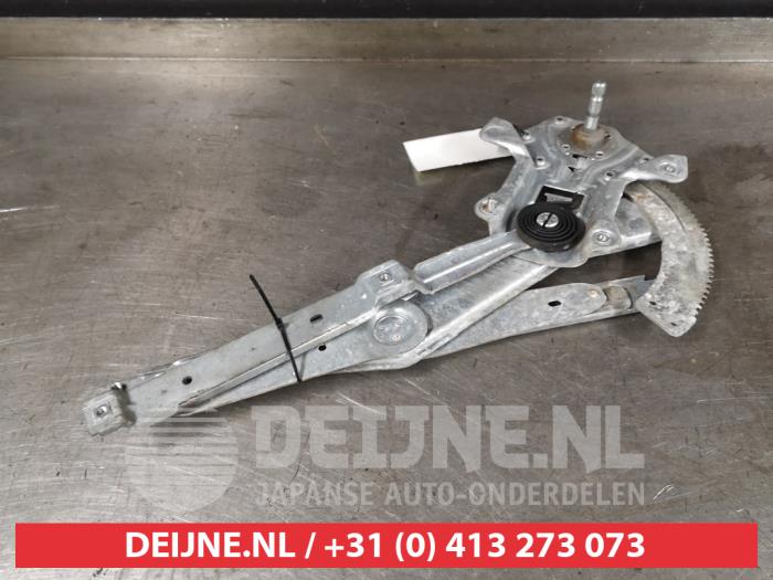 Toyota Corolla Ruitmechaniek 4Deurs links-voor O276035