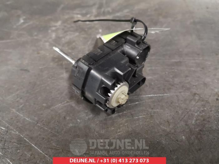 Suzuki Celerio Koplampmotor O267617