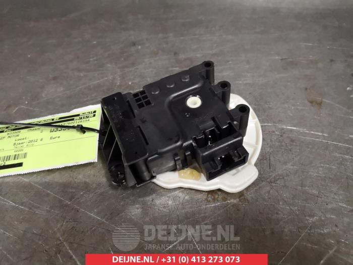 Mazda CX-5 Heizventil Motor O368423