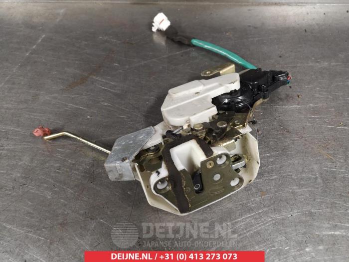 Suzuki Wagon R+ Deurslot Mechaniek 4Deurs links-achter O280480