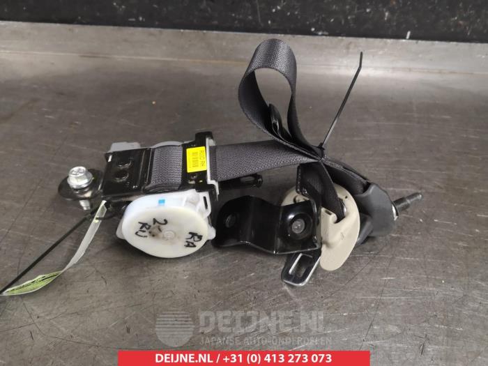 Kia Carens Rear seatbelt, right O315976