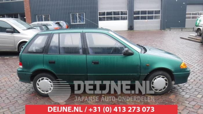 Suzuki Swift Portiergreep 4Deurs rechts-voor O277588