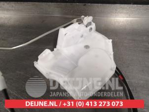 Suzuki SX-4 Deurslot Mechaniek 4Deurs links-voor O9990004034 foto 2