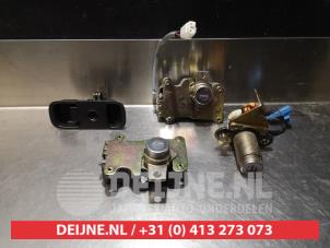 Mitsubishi Pajero Slotenset Cilinder (compleet) O278516 foto 2