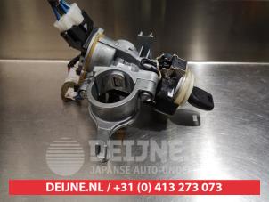 Mitsubishi Pajero Kontaktslot+Sleutel O335592 foto 2
