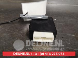 Toyota Prius Wiper module O394136 photo 2