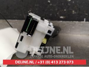 Nissan Navara Light switch O394191 photo 2