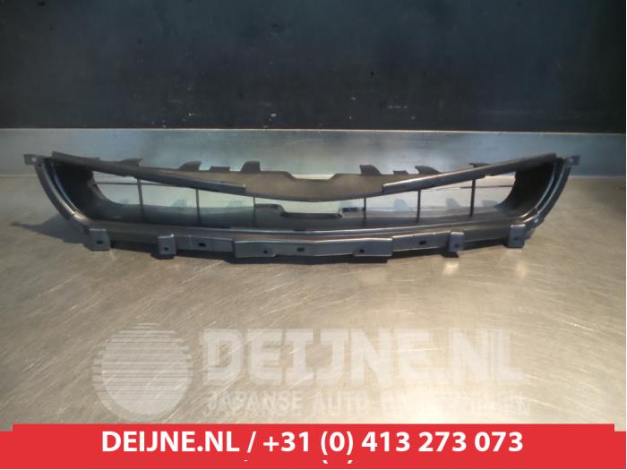 Mitsubishi Lancer Bumper grille O9990000539