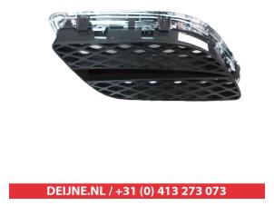 Nissan Primera Grille O9990000899 photo 2