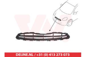 Nissan Micra Grille O9990000919 photo 3