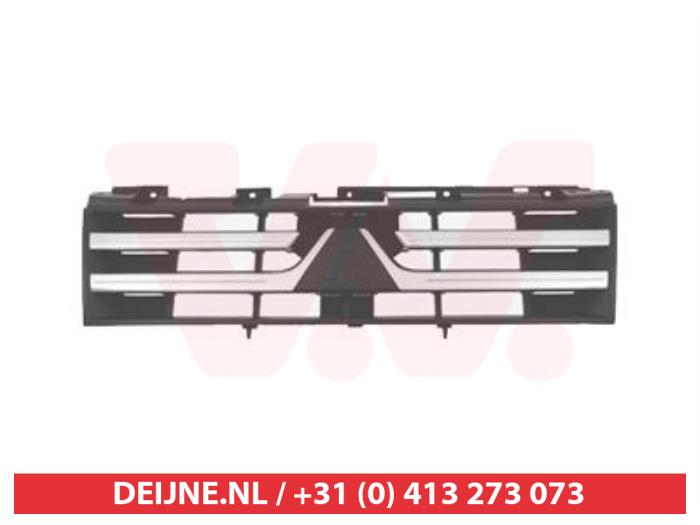 Mitsubishi Pajero Grille O9990000975