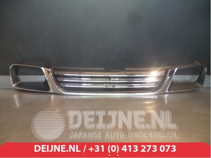 Mitsubishi L200 Grille O9990000982