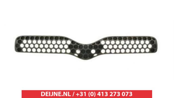 Toyota Yaris Grille O9990001055