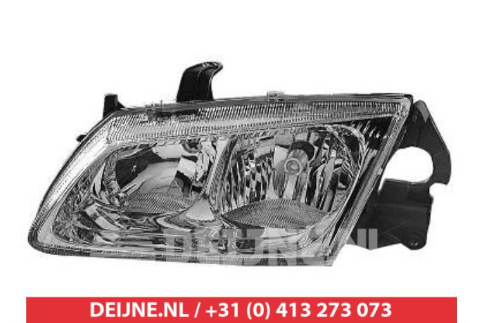 Nissan Almera Koplamp links O9990001590
