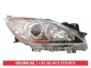 Nieuwe Koplamp rechts Mazda 3 Prijs € 210,46 Inclusief btw aangeboden door V.Deijne Jap.Auto-onderdelen BV