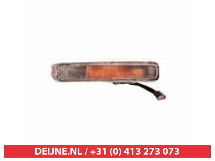Mazda 323F Richtungsanzeiger links O9990002623