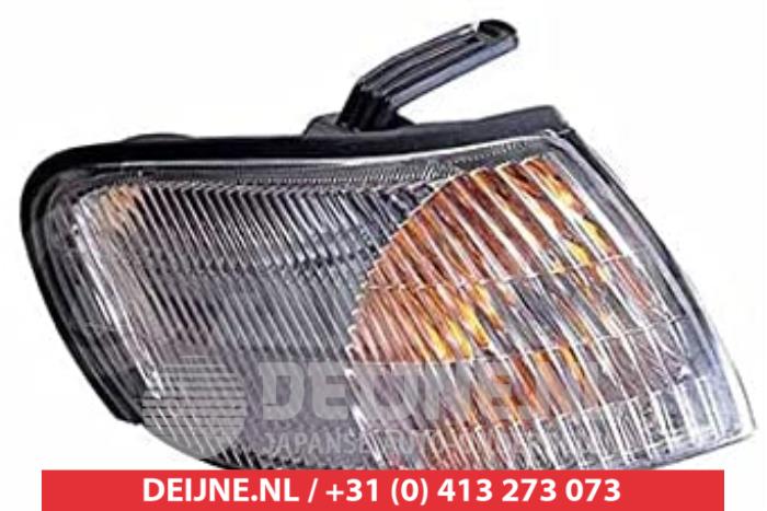 Nieuwe Pinker rechts Nissan Almera Prijs € 15,49 Inclusief btw aangeboden door V.Deijne Jap.Auto-onderdelen BV