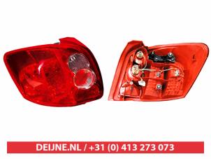 Toyota Auris Achterlicht links O9990004827 foto 2