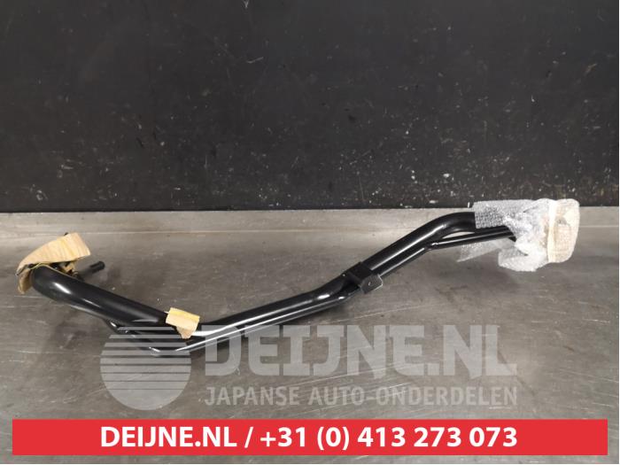 Mitsubishi Pajero Füllrohr Kraftstofftank O9990005084
