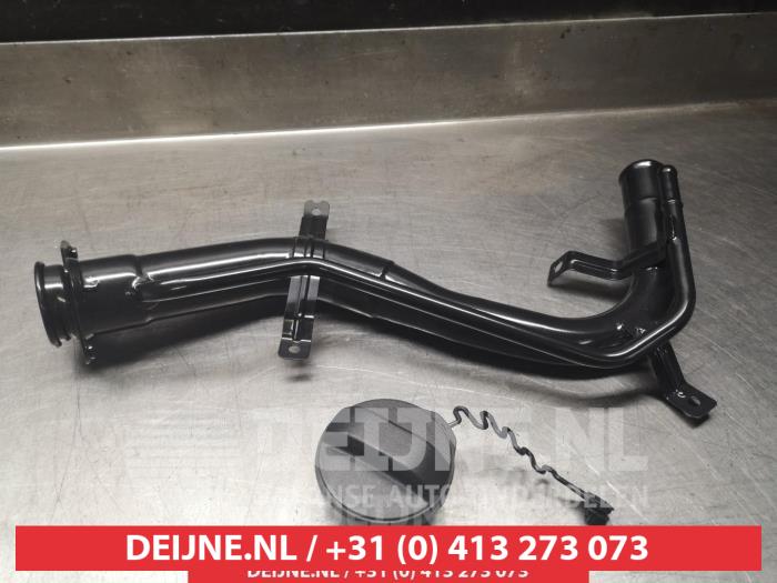 Suzuki Wagon R+ Fuel tank filler pipe O9990005089