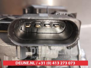 Mazda 3 Ruitenwissermotor voor O348488 foto 3