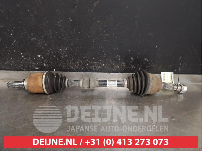 Nissan Pulsar Antriebswelle links vorne O394430