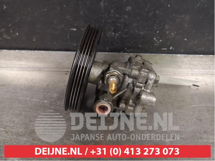 Gebruikte Pomp Servo Suzuki Liana (ERC/ERD/RH4) 1.6 MPi 16V Prijs € 35,00 Margeregeling aangeboden door V.Deijne Jap.Auto-onderdelen BV