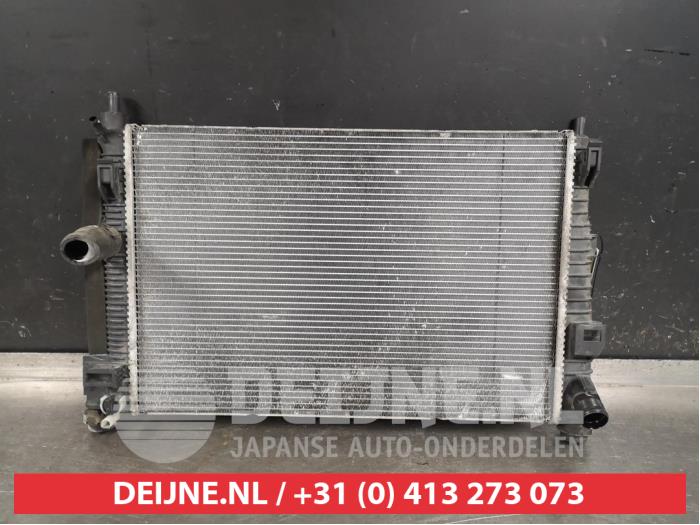Gebruikte Radiateur Mazda 3 Sport (BL14/BLA4/BLB4) 1.6 CiTD 16V Prijs € 40,00 Margeregeling aangeboden door V.Deijne Jap.Auto-onderdelen BV