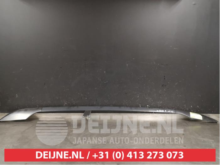 Mitsubishi Outlander Dakrail rechts O394753