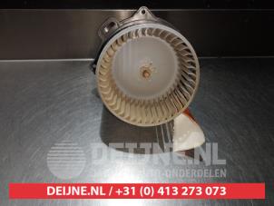 Daihatsu Young RV Kachel Ventilatiemotor O367312 foto 3