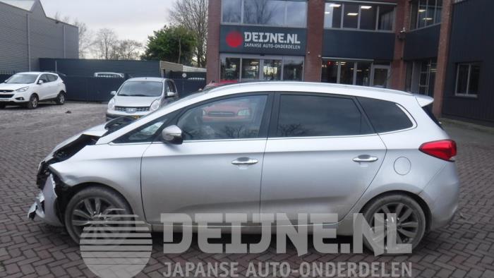 Kia Carens Tür 4-türig links hinten O394998