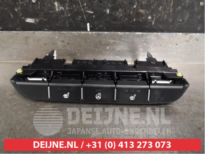 Kia Pro Ceed Stoelverwarmings Schakelaar O395190