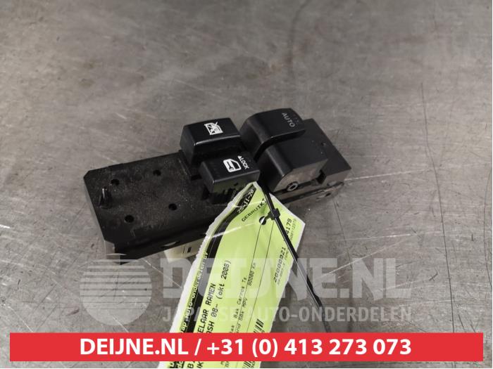 Suzuki Splash Combischakelaar ramen O395185