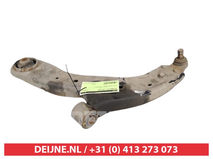 Kia Carens Draagarm onder links-voor O395243