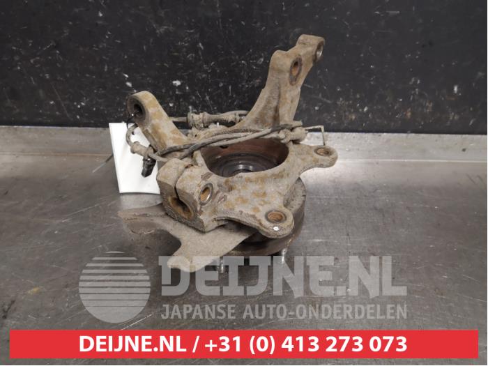 Kia Carens Fusee links-voor O395245