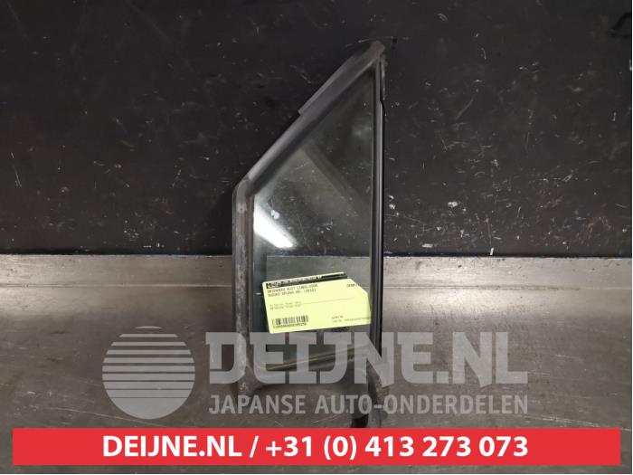 Suzuki Splash Driehoeks Ruit links-voor O395256